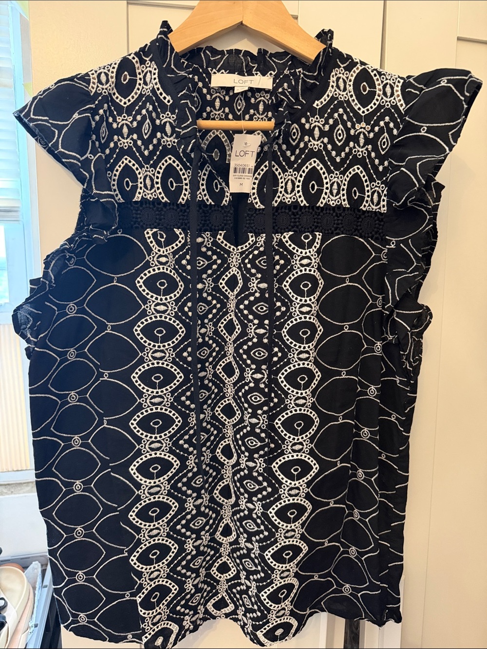 LOFT Black & White Printed Flutter Sleeve Blouse